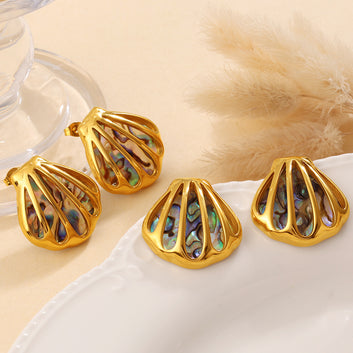 Queen Crown Necklace